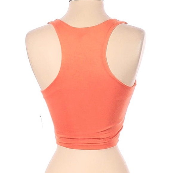 Crop top - Picture 3 of 6